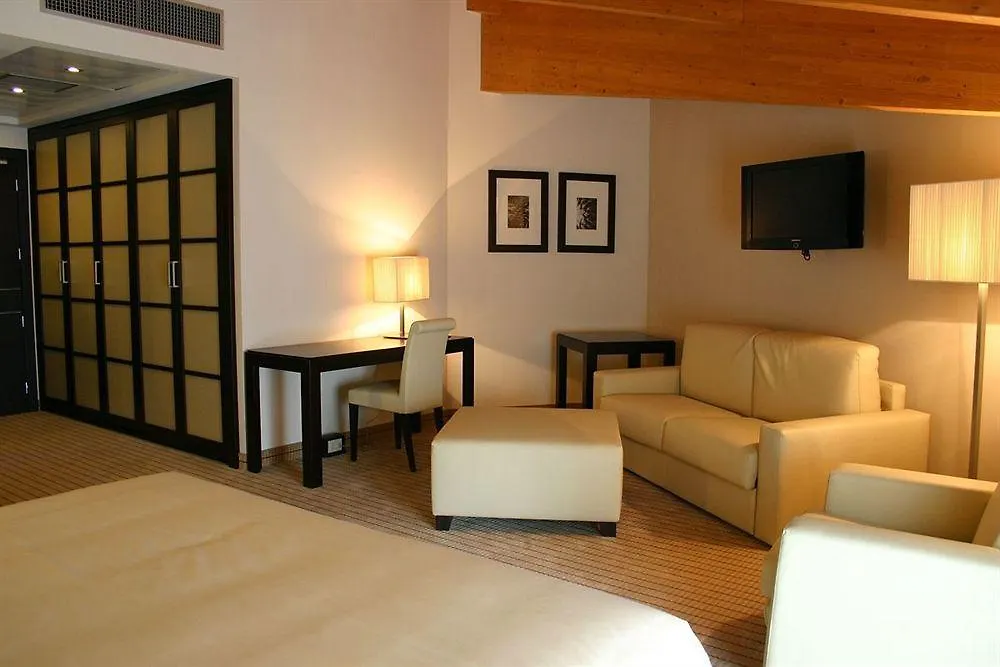 Hotel & Residence Villa Bartolomea 4*,